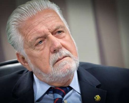 Líder do governo Lula no Senado recebeu R$ 11 milhões do Banco Master que agora articula resgatar com dinheiro público