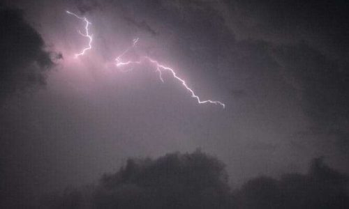 INMET emite alerta para chuvas intensas e ventos de até 100 km/h em três regiões do Brasil