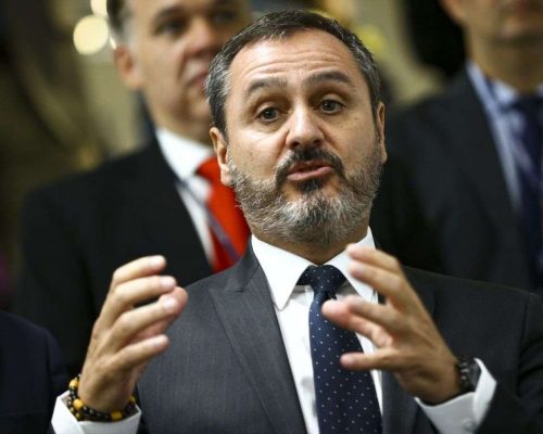 Versões contraditórias do diretor-geral da PF sobre caso Ramagem desmoronam