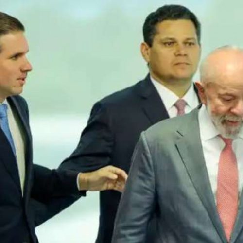 URGENTE: Motta e Alcolumbre dão às costas a Lula