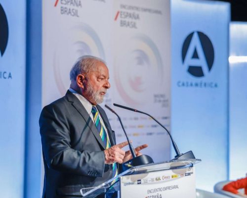 The Economist classifica Lula como incoerente na política externa e impopular no Brasil