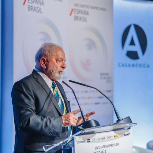 The Economist classifica Lula como incoerente na política externa e impopular no Brasil