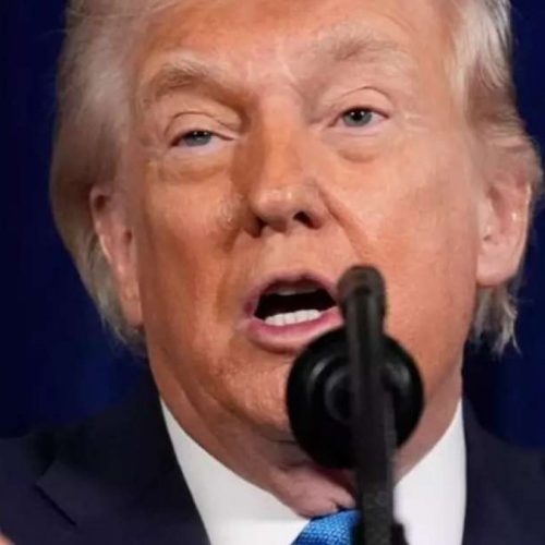 Trump afirma que EUA estão prontos e que autoridades iranianas pagarão caro