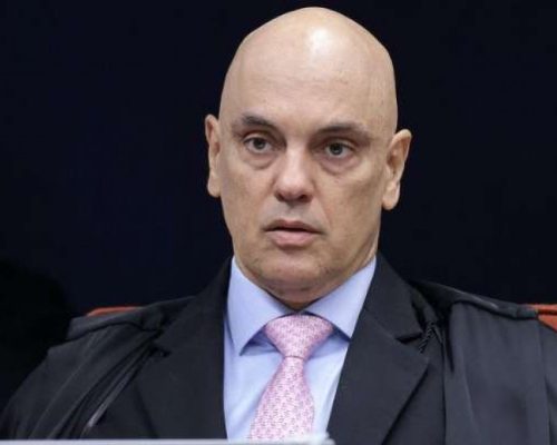 Moraes impõe prazo de 15 dias a Bolsonaro