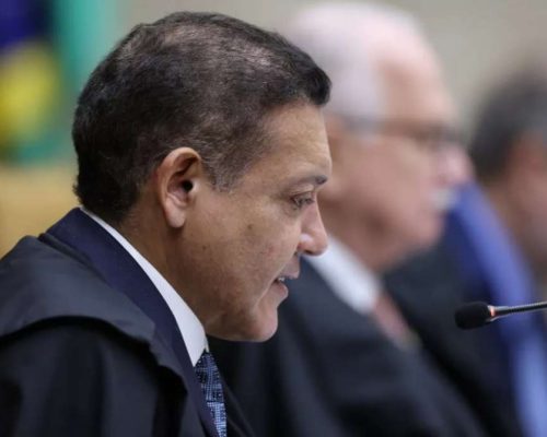 Governador afastado pelo STJ é reconduzido ao cargo por decisão de Nunes Marques