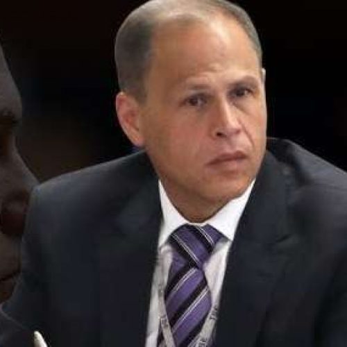 Moraes indica Defensoria Pública para defender réu em processo que ele mesmo move contra ex-assessor