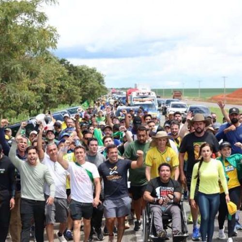 No km 100 da caminhada, Nikolas Ferreira surpreende Lula com duras críticas (Veja o vídeo!)