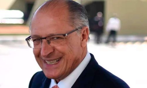 Alckmin denuncia “golpe” e avisa que não aceitará remoção da chapa