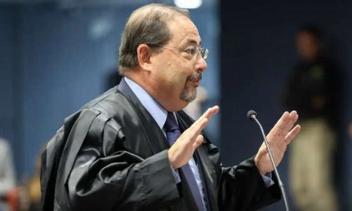 Defesa de Bolsonaro denuncia erro judiciário e apresenta novo recurso ao STF