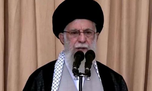 Líder supremo do Irã é eliminado em bombardeio de Israel