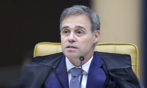 André Mendonça manda recado direto a colegas do STF: “Bom juiz não é estrela”