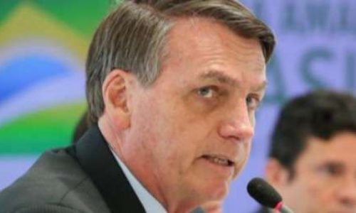 PM do DF usa detento para distribuir medicação a Bolsonaro