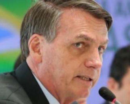 PM do DF usa detento para distribuir medicação a Bolsonaro