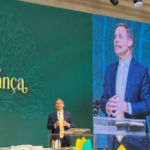 Igreja Presbiteriana pede orações pelo ministro André Mendonça após decisões polêmicas no STF