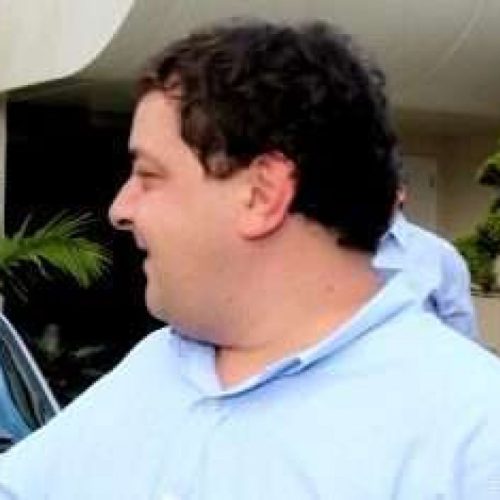 Lulinha abre empresa na Espanha enquanto investigação sobre fraude bilionária no INSS avança contra ele