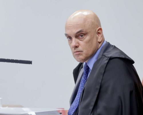 Moraes reduz pena de Roberto Jefferson e mantém prisão domiciliar