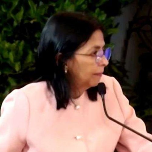 Presidente interina da Venezuela revela ultimato americano de 15 minutos: colaborar ou morrer