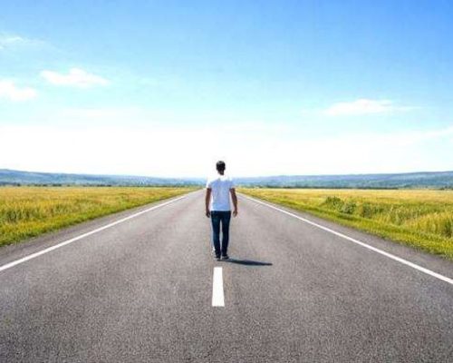 A caminhada de Nikolas gera escândalo e expõe a paralisação institucional do Brasil