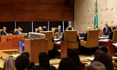 Presidente da CPMI do INSS desafia STF e estabelece prazo de 48 horas para explicações sobre contato com banqueiro