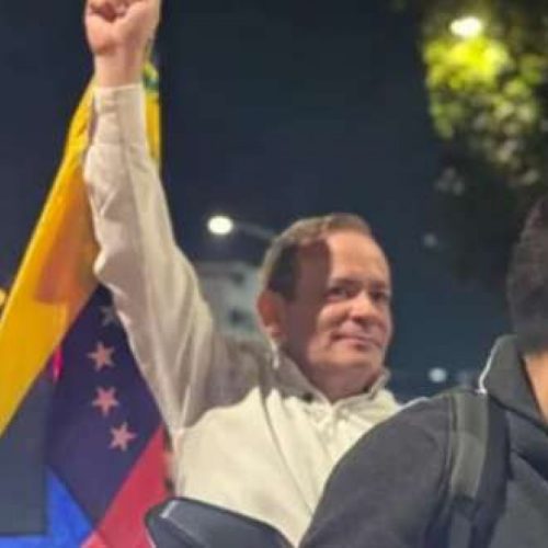 Enfim, chega a primeira informação após o “sequestro” do preso político