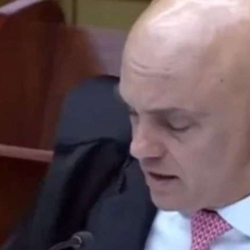 Moraes arquiva inquérito contra Carla Zambelli após PGR concluir que não havia elementos para denúncia