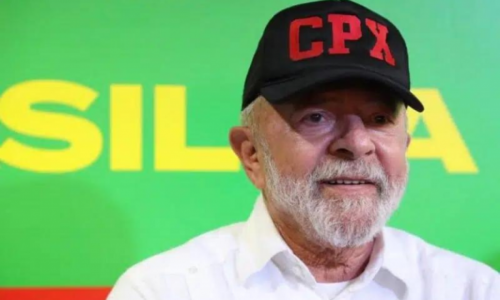 Lula faz exames e agenda cirurgia de catarata em poucas horas