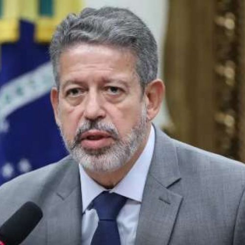 Tensão na Câmara: Lira critica Motta após decisão sobre Braga