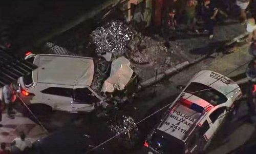 Motorista embriagado invade calçada, mata dois irmãos de 5 e 10 anos e tenta fugir
