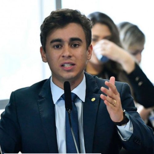 Nikolas Ferreira prevê nas urnas o mesmo destino da escola que homenageou Lula no carnaval