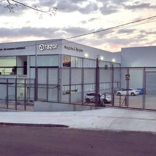 Razor Computadores, gigante do RS, fecha as portas e promove demissão em massa