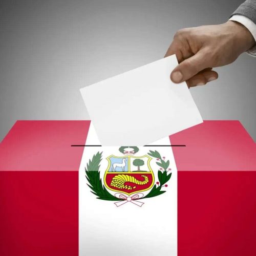 Peru vota hoje com 35 candidatos e nação mergulhada em crise de confiança institucional