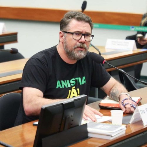 Deputado vira alvo do Conselho de Ética e denuncia perseguição: ‘Querem calar quem defende inocentes’