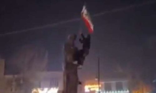 Irã sofre apagão de 72 horas enquanto protestos, com dezenas de mortos e milhares de presos, dominam o país