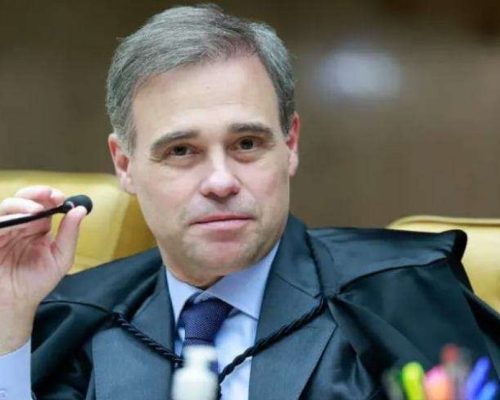 Mendonça encerra reunião de três horas com a Polícia Federal sobre fraudes do Banco Master