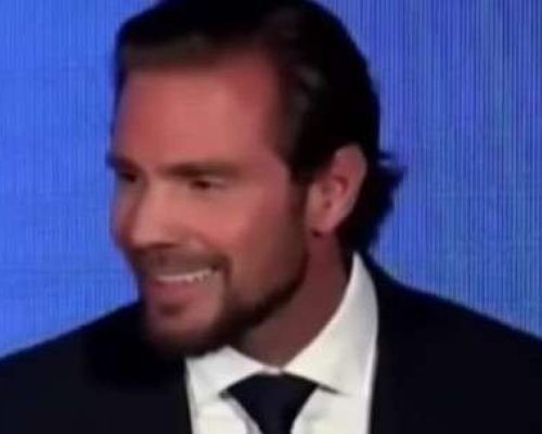 Vazam mensagens que expõem presença de filho de ministro do STF em camarote VIP de Daniel Vorcaro