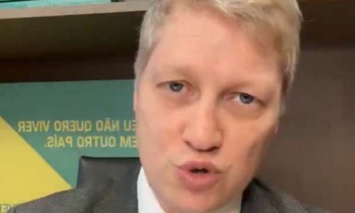Marcel van Hattem é intimado por Flávio Dino após denunciar práticas de delegado na tribuna da Câmara