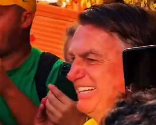“SOLTA O BOLSONARO” vira um dos assuntos mais comentados da web