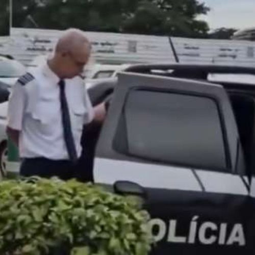 Piloto da Latam é preso pela PC dentro do avião por crime repugnante de exploração sexual infantil