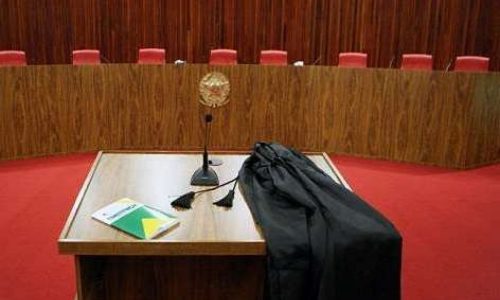 STJ decide terça-feira se abre processo que pode encerrar carreira de ministro acusado de assédio sexual