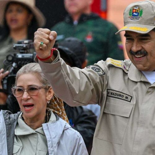 MADURO CHEGA SOB CUSTÓDIA À BASE DE STEWART EM NOVA YORK