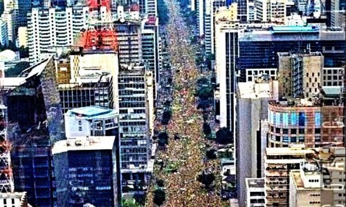 Milhões de brasileiros voltam às ruas em defesa do país: o povo dá a lição