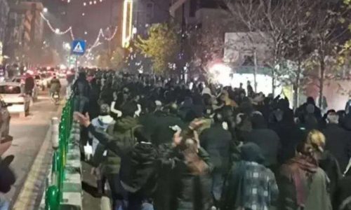 Mais uma ditadura na corda bamba: o Irã em crise – e não é a cubana