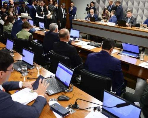 URGENTE: CPMI do INSS faz condução coercitiva na madrugada e leva ex-diretor para depor na marra