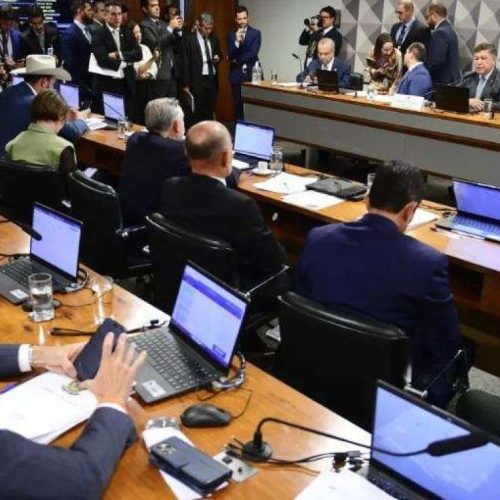 URGENTE: CPMI do INSS faz condução coercitiva na madrugada e leva ex-diretor para depor na marra