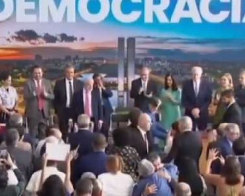 AO VIVO: LULA COMETE ERRO GROSSEIRO E ENTREGUE ARMA PODEROSA AOS ADVERSÁRIOS (VEJA O VÍDEO)