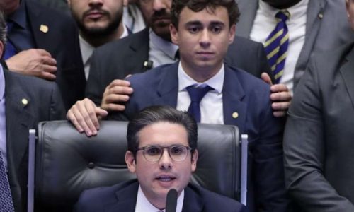 Tensão no Congresso: Motta convoca lideranças após operação da PF