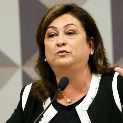 Nem petistas toleram Kátia Abreu: membros do PT querem ela fora do partido