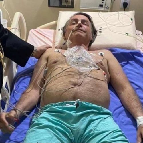 Associação de jornalistas denuncia tratamento desumano contra Bolsonaro e alerta: “Um crime em curso”