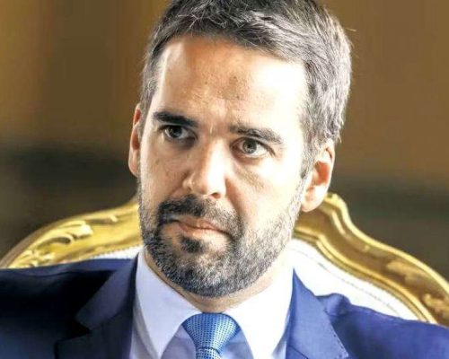 Derrotado depois de tentar pressionar Kassab, Eduardo Leite fica fora da disputa presidencial pelo PSD