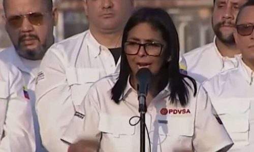 Presidente interina da Venezuela, Delcy Rodríguez, desafia Washington e corre risco fatal
